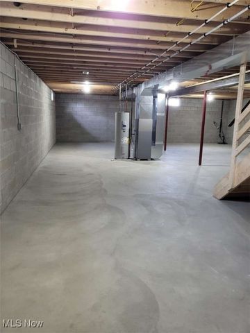 327 29th Street NW, Massillon, OH 44647