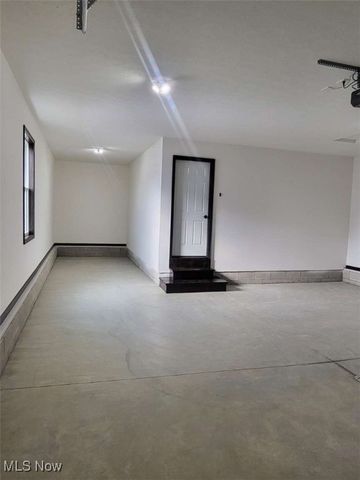 327 29th Street NW, Massillon, OH 44647