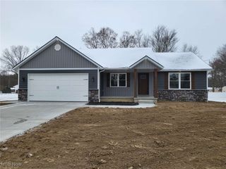 327 29th Street NW, Massillon, OH 44647