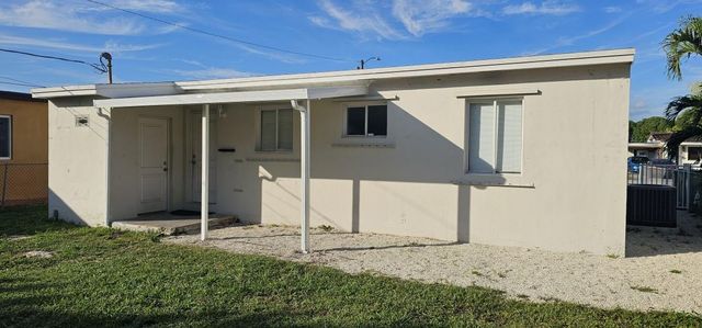 634 W 35th Street, Hialeah, FL 33012