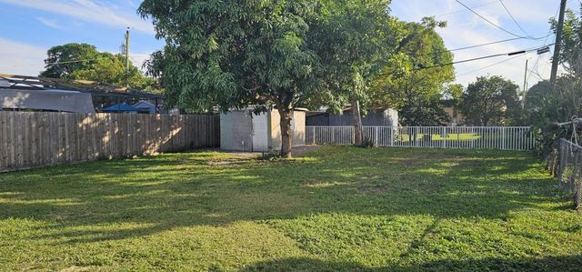 634 W 35th Street, Hialeah, FL 33012