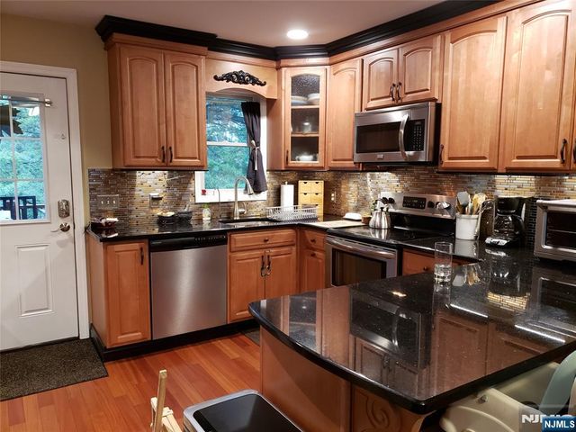 49 Harrison Road 2nd Floor, Riverdale Borough, NJ 07457