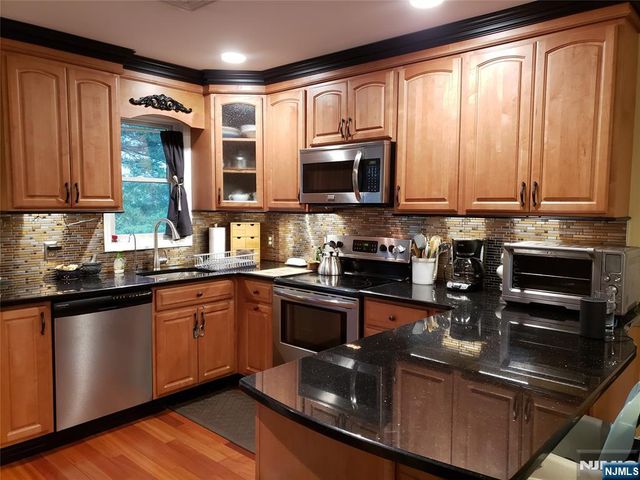 49 Harrison Road 2nd Floor, Riverdale Borough, NJ 07457