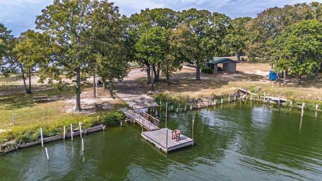 1312 Arrowhead Drive, West Tawakoni, TX 75474