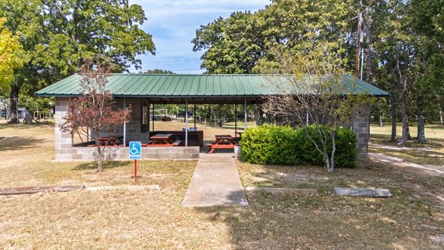 1312 Arrowhead Drive, West Tawakoni, TX 75474