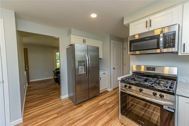 109 Seafarers Lane, Greece, NY 14612
