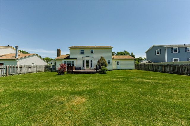 109 Seafarers Lane, Greece, NY 14612