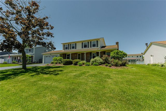 109 Seafarers Lane, Greece, NY 14612