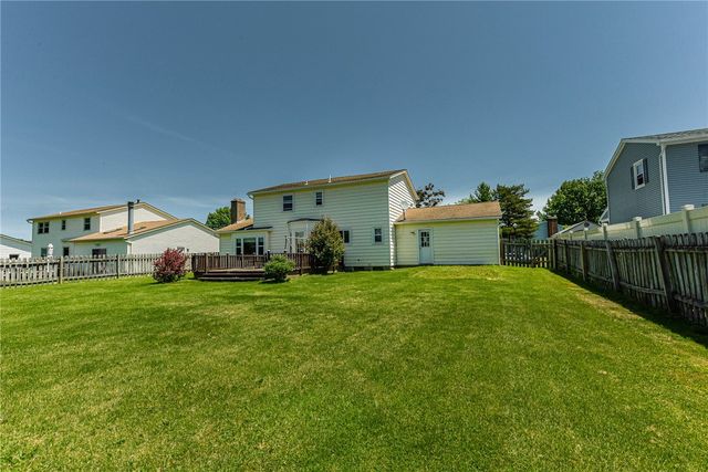 109 Seafarers Lane, Greece, NY 14612