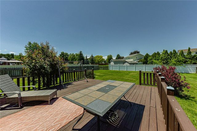 109 Seafarers Lane, Greece, NY 14612
