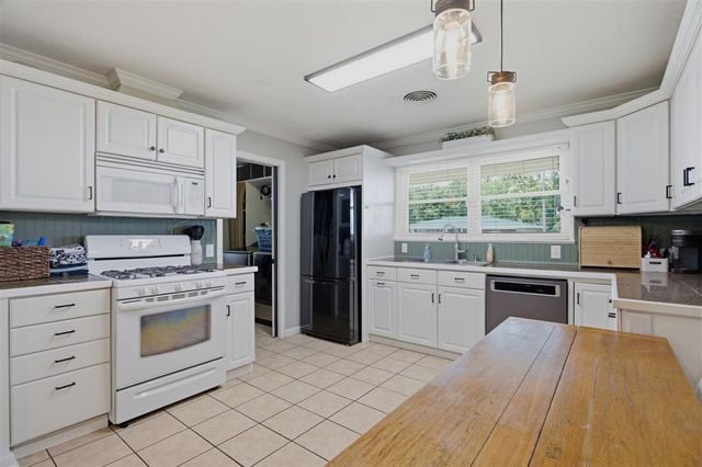 4705 Desoto Street, Lake Charles, LA 70607