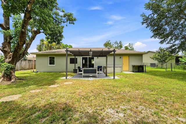 9734 Alaska Circle, Boca Raton, FL 33434