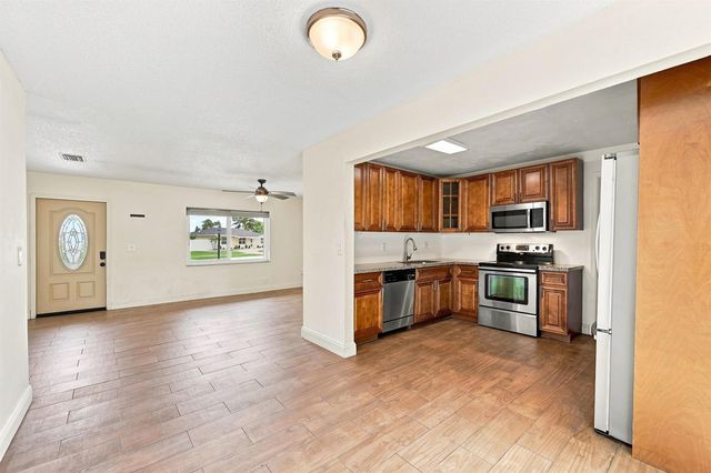 9734 Alaska Circle, Boca Raton, FL 33434