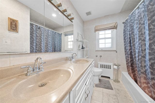 831 Dean Drive, Baldwin, NY 11510