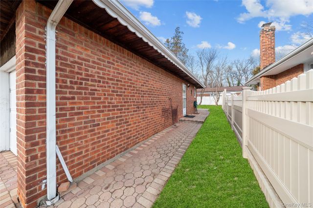 831 Dean Drive, Baldwin, NY 11510