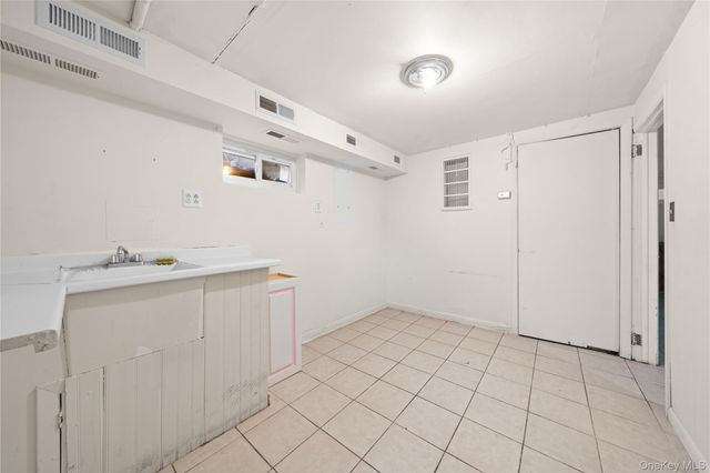 831 Dean Drive, Baldwin, NY 11510