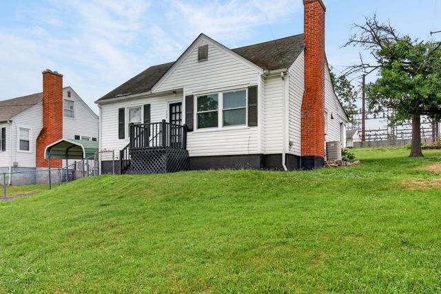 734 Maple Avenue, Harrodsburg, KY 40330