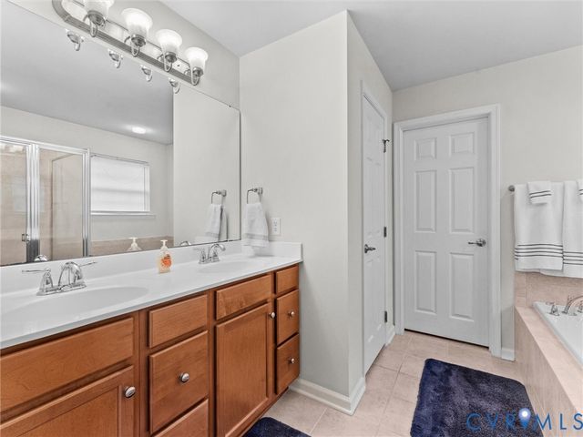 7036 Heartleaf Ln, Moseley, VA 23120
