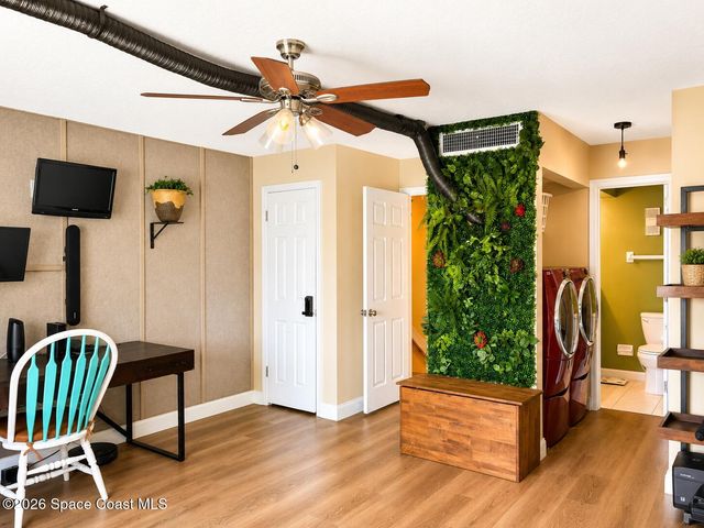 190 Paradise Boulevard 1908, Melbourne, FL 32903
