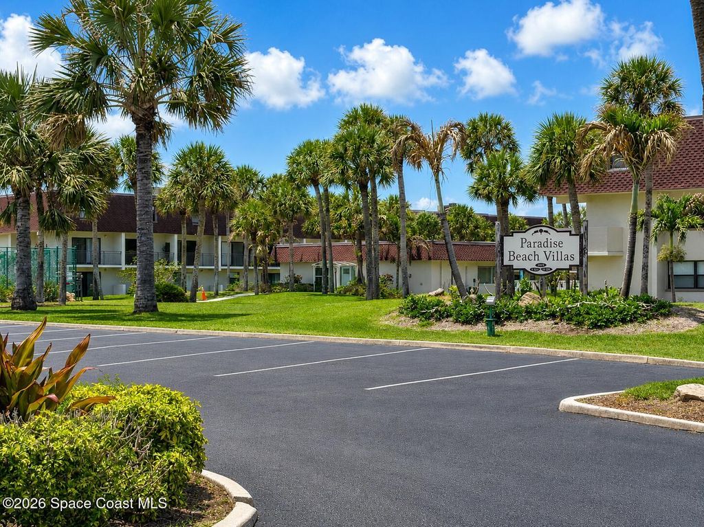 190 Paradise Boulevard 1908, Melbourne, FL 32903