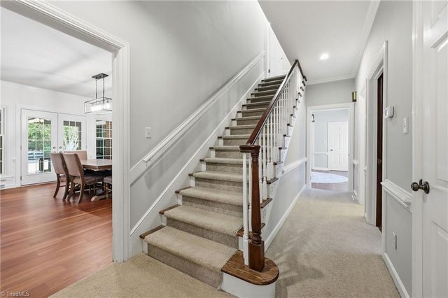 1300 Robin Hood Road, High Point, NC 27262
