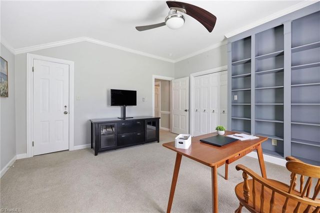 1300 Robin Hood Road, High Point, NC 27262