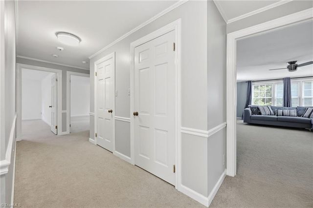 1300 Robin Hood Road, High Point, NC 27262