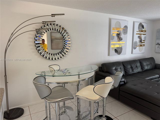 6050 NW 64th Ave 306, Tamarac, FL 33319