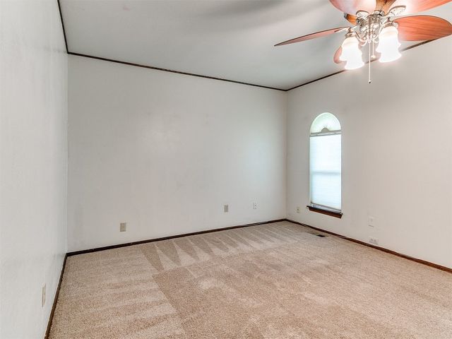 100 S Hickory Lane, Moore, OK 73160