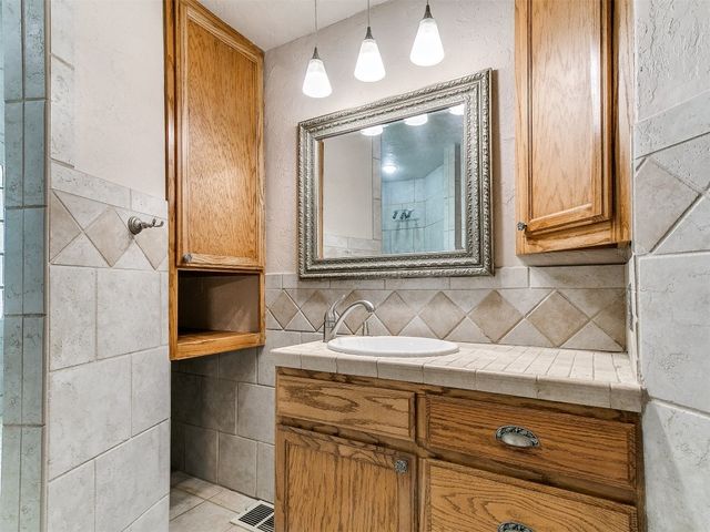 100 S Hickory Lane, Moore, OK 73160