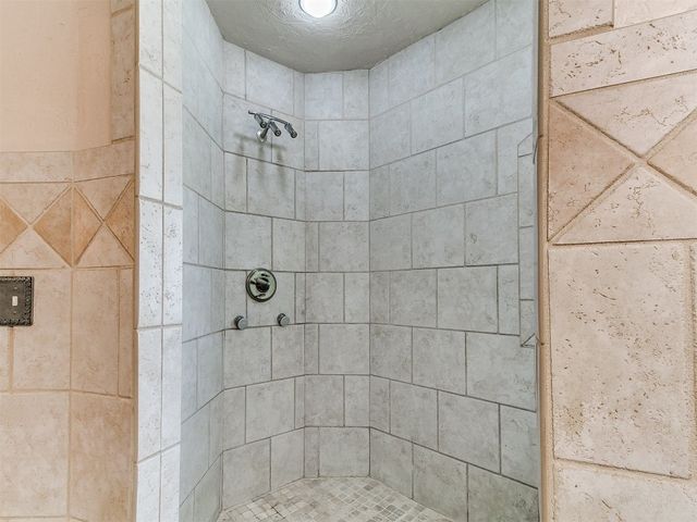 100 S Hickory Lane, Moore, OK 73160