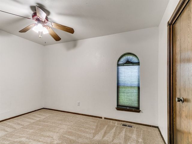 100 S Hickory Lane, Moore, OK 73160