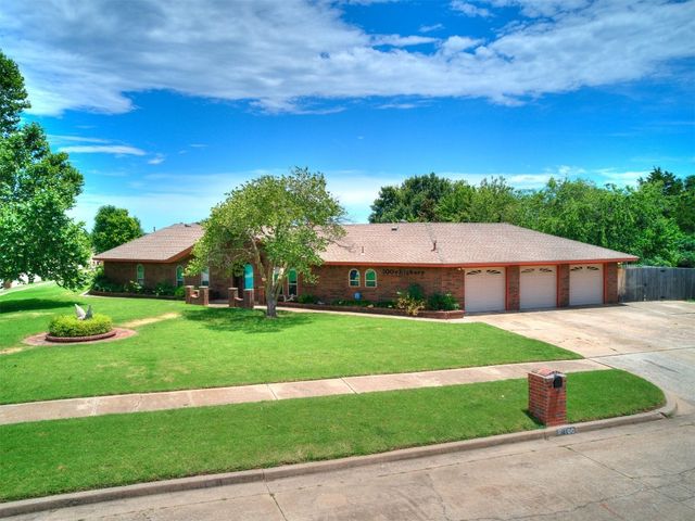 100 S Hickory Lane, Moore, OK 73160