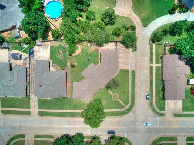 100 S Hickory Lane, Moore, OK 73160