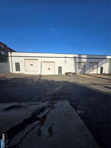 200 Elleen Terrace, Hackensack, NJ 07601