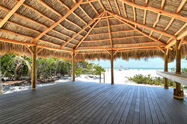 19 WHISPERING SANDS DRIVE 204, Sarasota, FL 34242