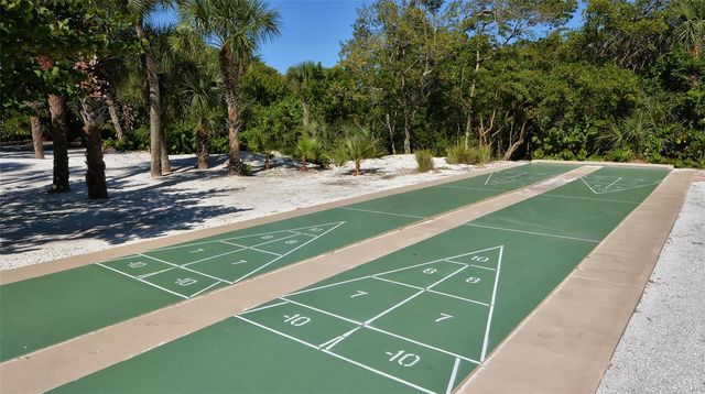 19 WHISPERING SANDS DRIVE 204, Sarasota, FL 34242