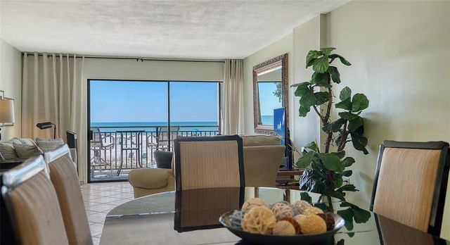 19 WHISPERING SANDS DRIVE 204, Sarasota, FL 34242