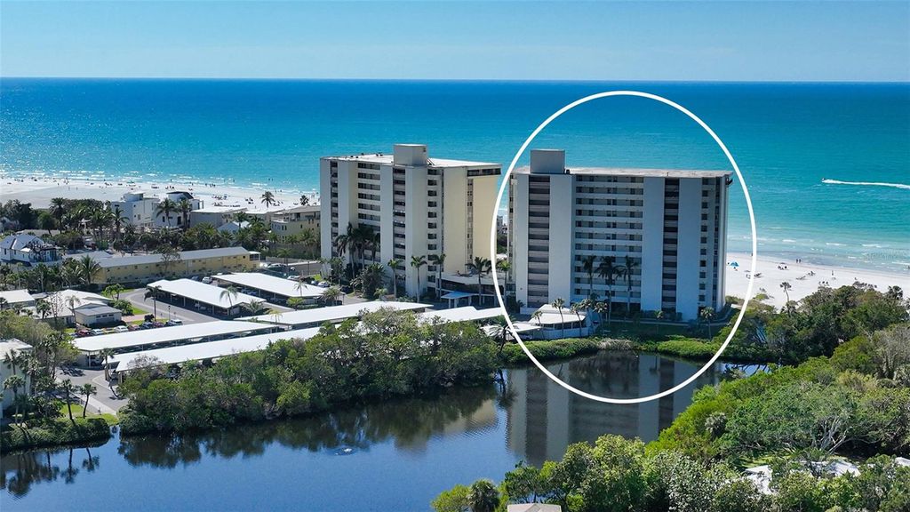19 WHISPERING SANDS DRIVE 204, Sarasota, FL 34242