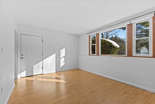 78 Sandhill Rd Apt 7, Essex, VT 05452