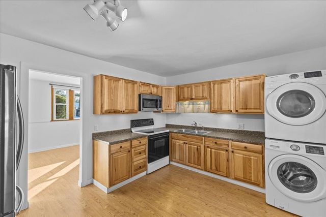 78 Sandhill Rd Apt 7, Essex, VT 05452