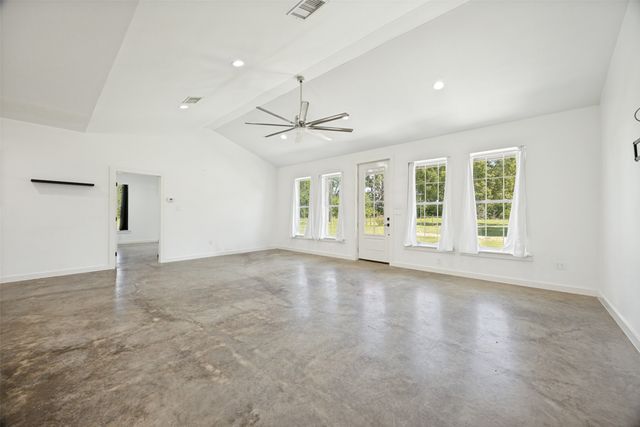 822 Private Road 7370, Point, TX 75472
