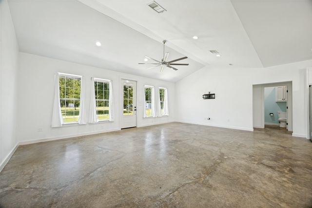 822 Private Road 7370, Point, TX 75472