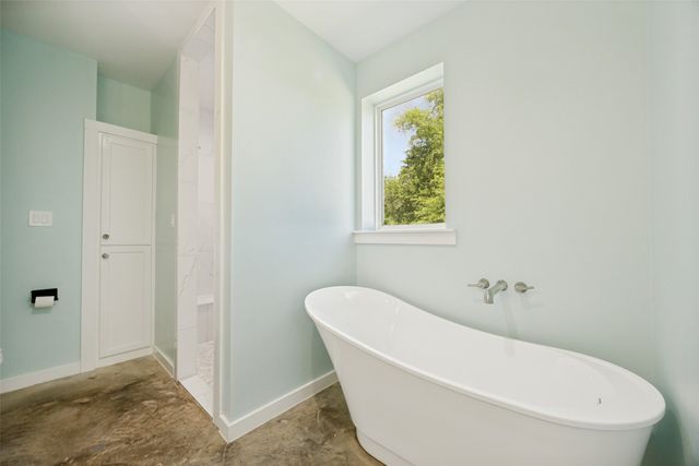 822 Private Road 7370, Point, TX 75472