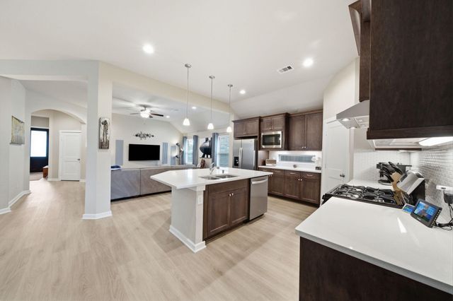 10147 Bayou Oaks Drive, Conroe, TX 77385