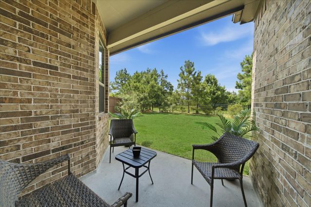 10147 Bayou Oaks Drive, Conroe, TX 77385