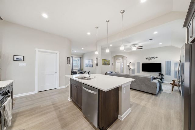 10147 Bayou Oaks Drive, Conroe, TX 77385