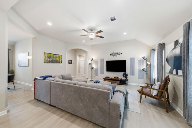10147 Bayou Oaks Drive, Conroe, TX 77385