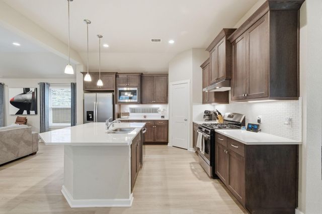 10147 Bayou Oaks Drive, Conroe, TX 77385