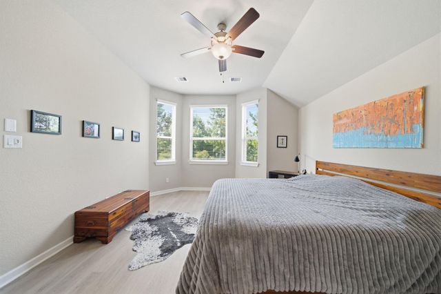 10147 Bayou Oaks Drive, Conroe, TX 77385